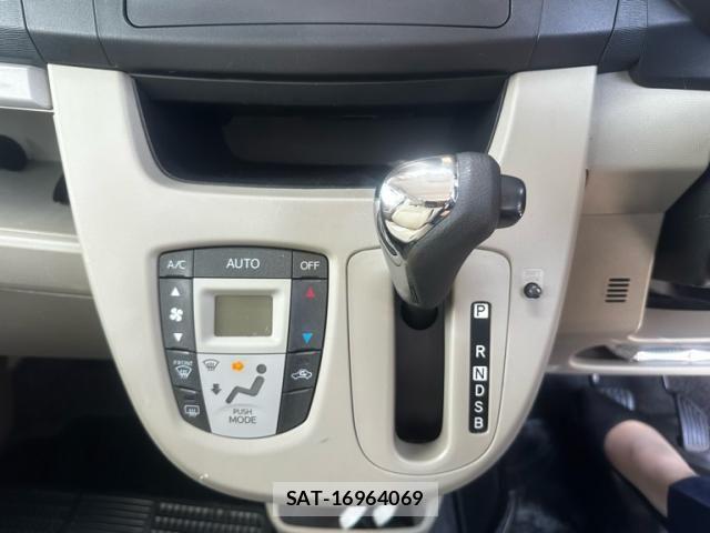 Daihatsu MOVE 2014-02 7251611-11