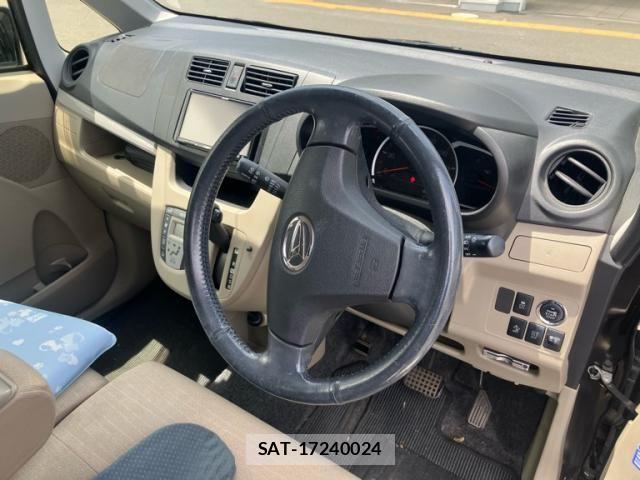 Daihatsu MOVE 2013-12 7358837-12