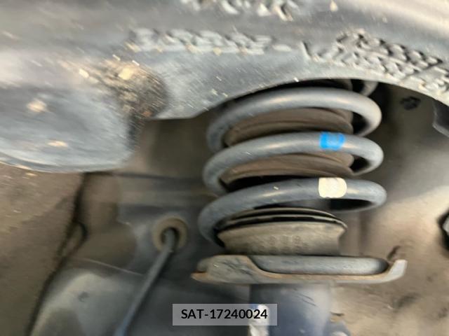 Daihatsu MOVE 2013-12 7358837-8