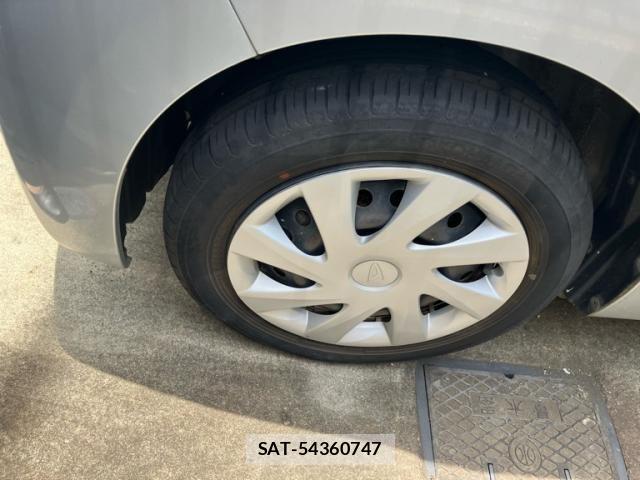 Daihatsu MOVE 2013-08 7618298-6