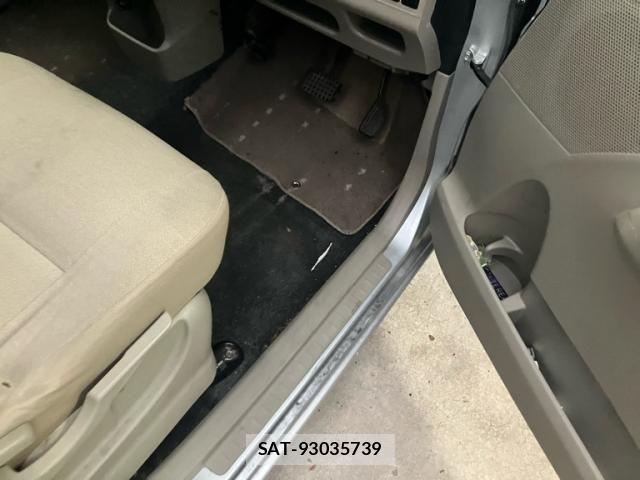 Daihatsu MOVE 2013-06 7618301-9