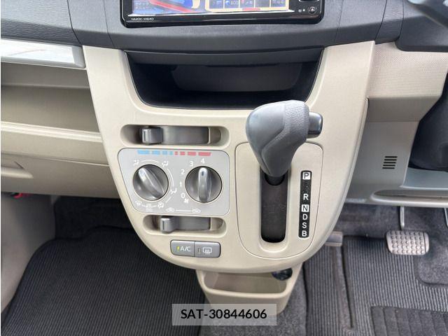 Daihatsu MOVE 2014-01 7877958-8