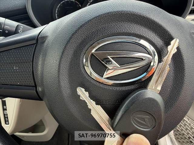 Daihatsu MOVE 2017-05 7877953-6