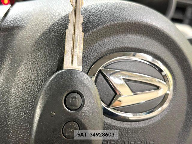 Daihatsu MOVE 2017-10 8036884-6