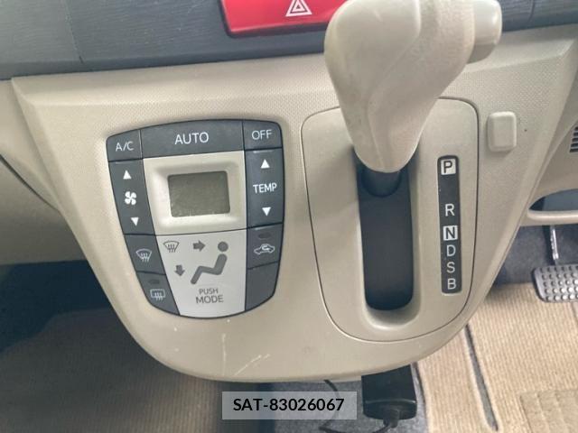 Daihatsu MOVE 2012-02 8074703-23