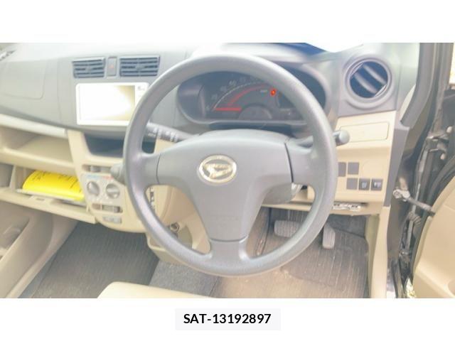Daihatsu MOVE 2013-08 8074711-13