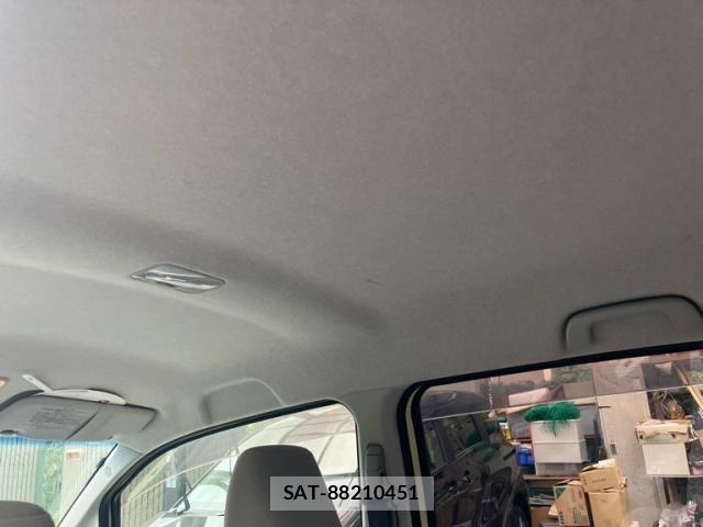 Daihatsu MOVE 2017-09 8074701-13