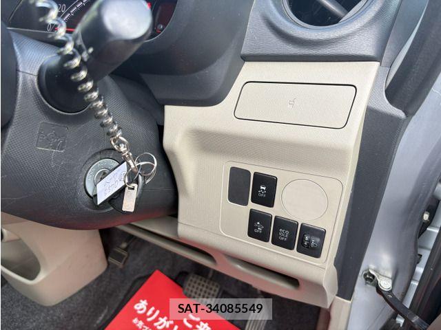 Daihatsu MOVE 2014-03 8100561-8