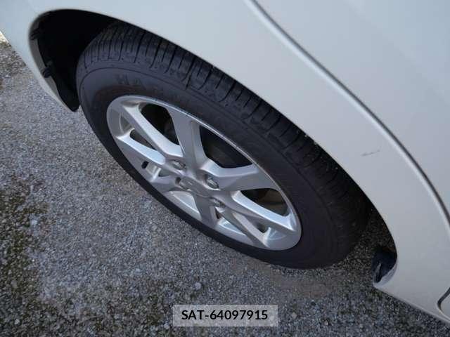 Daihatsu MOVE 2017-07 8208833-9