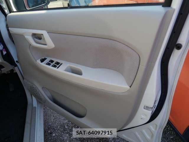 Daihatsu MOVE 2017-07 8208833-10