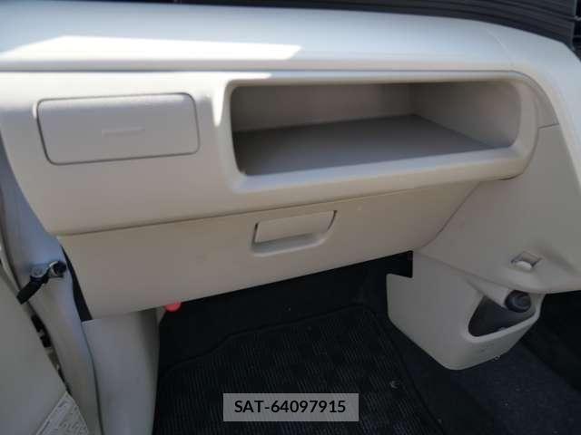 Daihatsu MOVE 2017-07 8208833-18