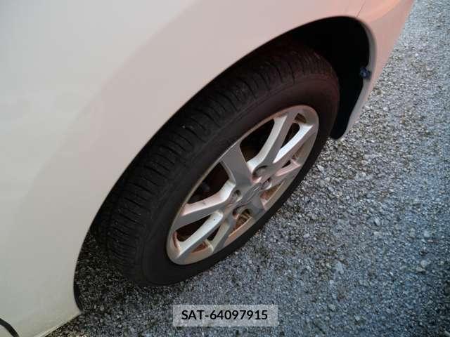 Daihatsu MOVE 2017-07 8208833-8