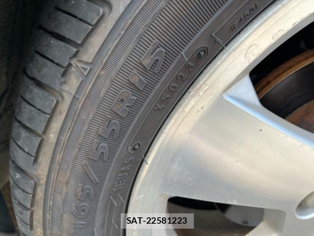 Daihatsu MOVE 2002-03 8208839-3