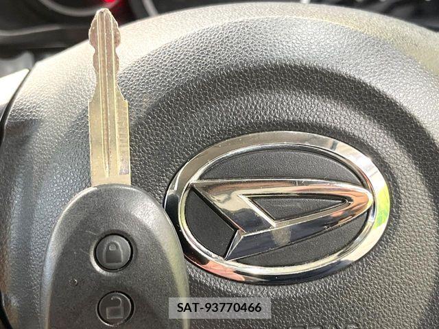 Daihatsu MOVE 2017-08 8208834-5