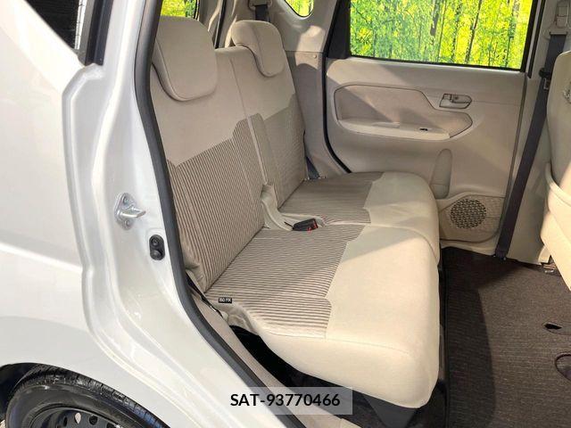 Daihatsu MOVE 2017-08 8208834-8