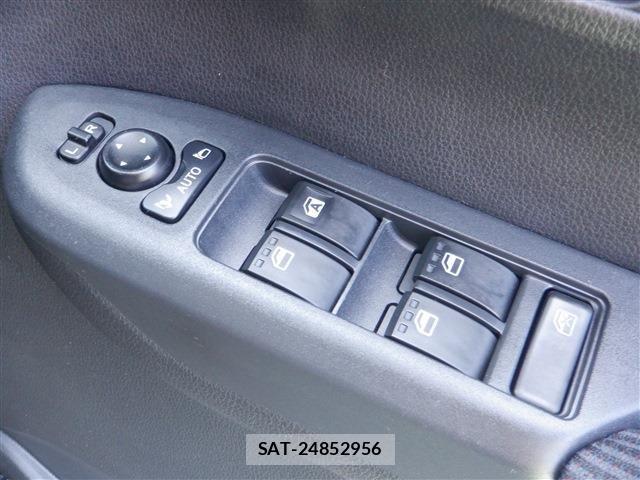 Daihatsu MOVE 2025-06 8245972-4
