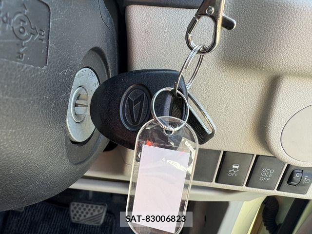 Daihatsu MOVE 2015-09 8245979-6