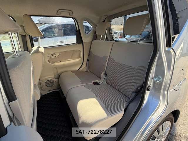 Daihatsu MOVE 2017-07 8355028-9