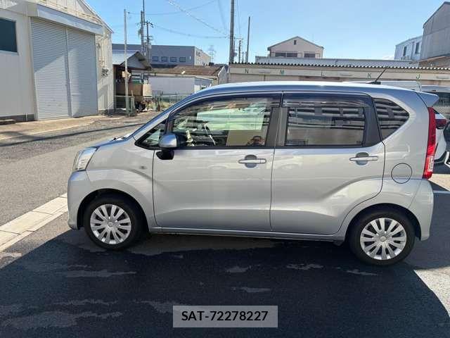 Daihatsu MOVE 2017-07 8355028-6