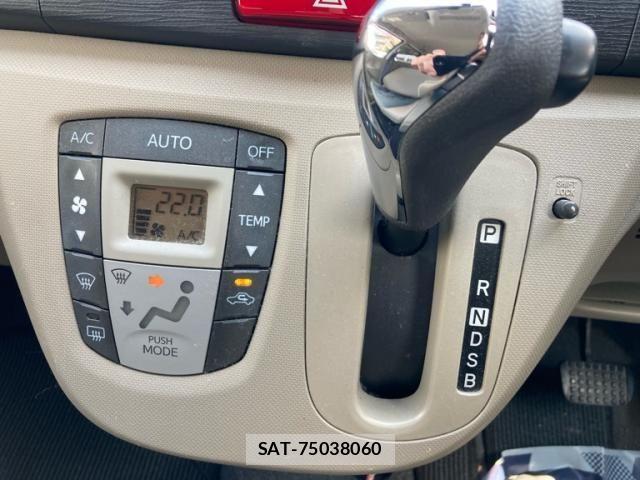 Daihatsu MOVE 2011-10 8371892-17
