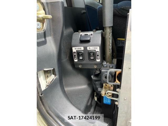 Daihatsu MOVE 2005-09 8562772-9