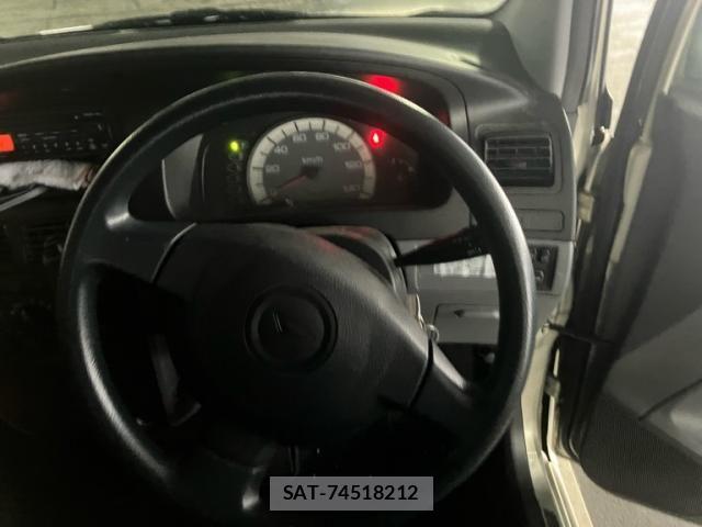 Daihatsu MOVE 2003-01 8781127-11