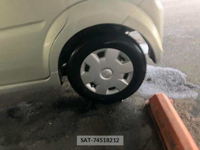 Daihatsu MOVE 2003-01 8781127-5