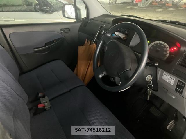 Daihatsu MOVE 2003-01 8781127-8