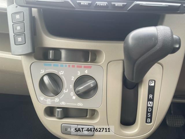 Daihatsu MOVE 2013-10 8796744-15