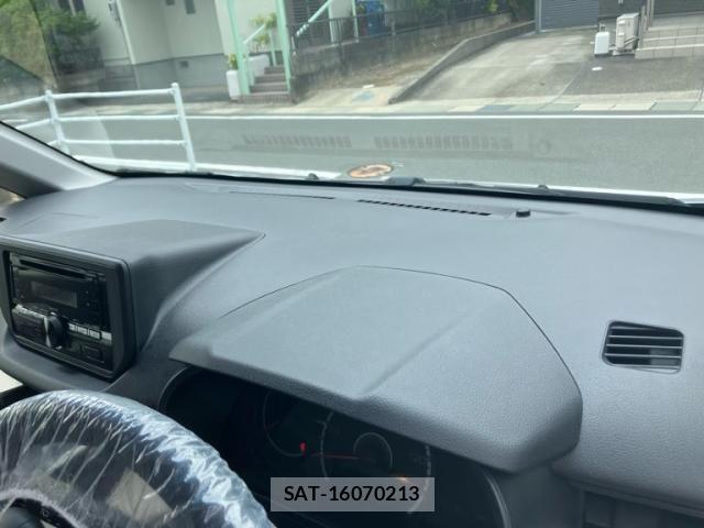 Daihatsu MOVE 2017-09 8830499-9
