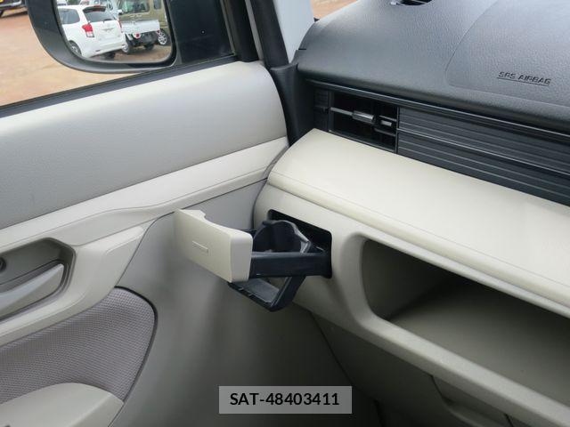 Daihatsu MOVE 2018-05 8100571-25
