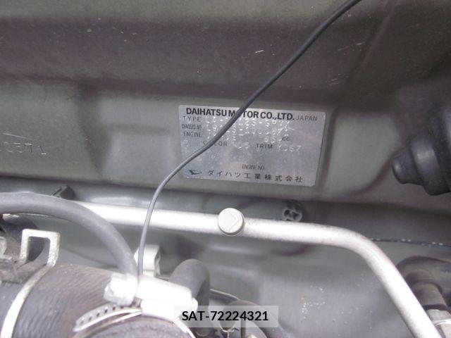 Daihatsu MOVE 2002-03 8208843-15