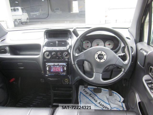Daihatsu MOVE 2002-03 8208843-1