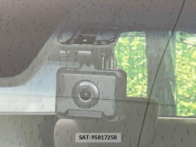 Daihatsu MOVE 2015-09 8208841-5