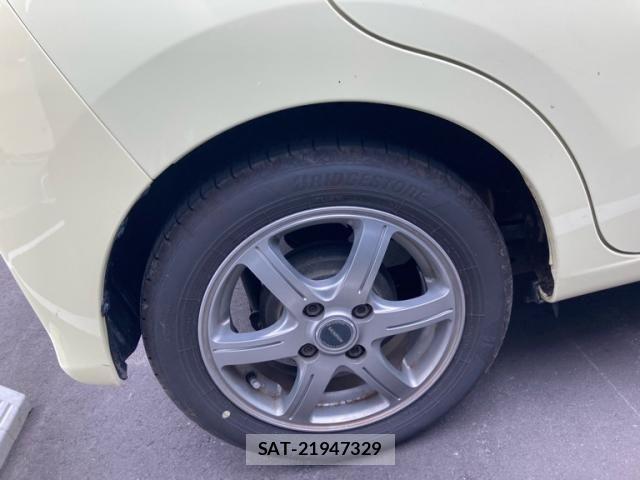 Daihatsu MOVE 2015-02 8245984-9