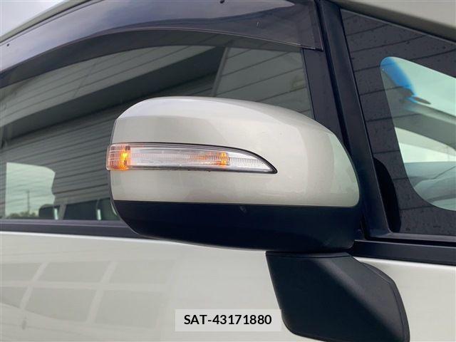 Daihatsu MOVE 2013-06 8355032-11