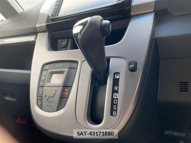 Daihatsu MOVE 2013-06 8355032-26