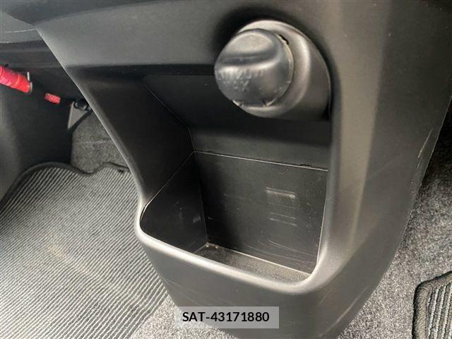 Daihatsu MOVE 2013-06 8355032-29