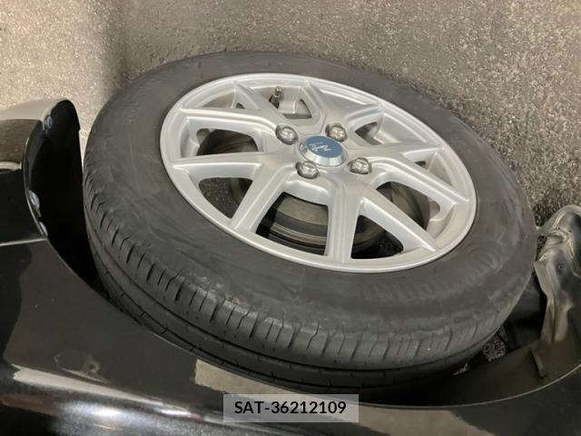 Daihatsu MOVE CANBUS 2018-02 8208872-6