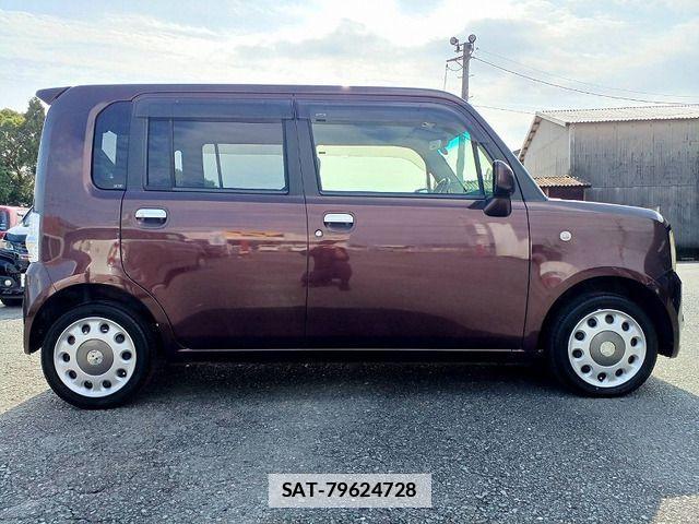 Daihatsu MOVE CONTE 2015-08 1386654-5