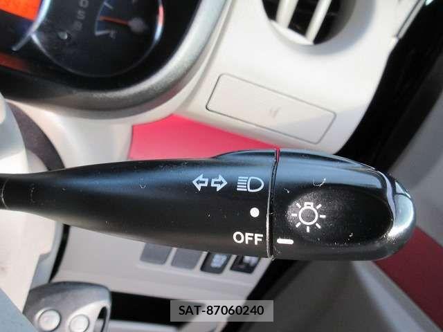 Daihatsu MOVE CONTE 2013-02 4970635-9