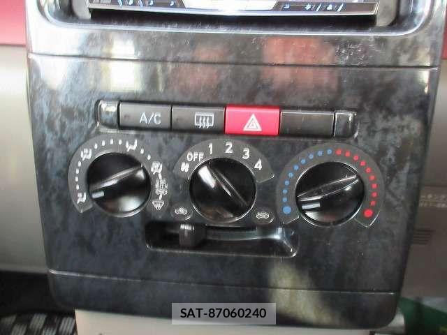 Daihatsu MOVE CONTE 2013-02 4970635-5