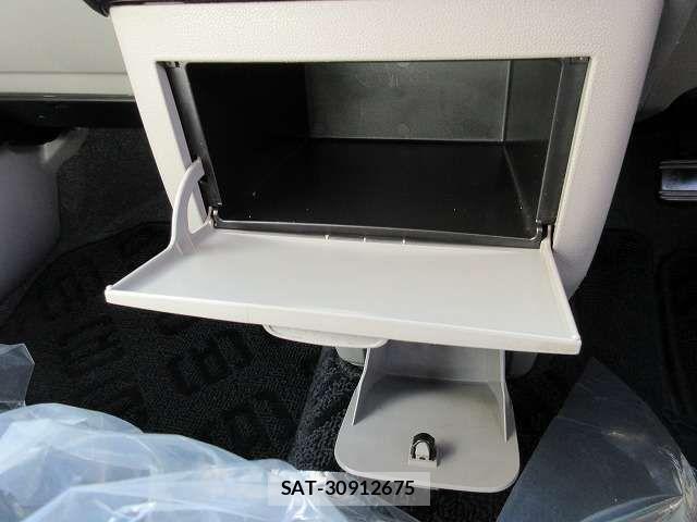 Daihatsu MOVE CONTE 2013-05 4970607-11