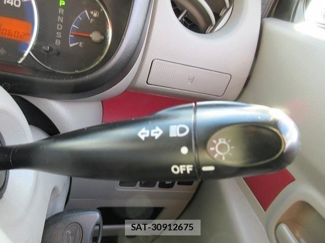 Daihatsu MOVE CONTE 2013-05 4970607-16