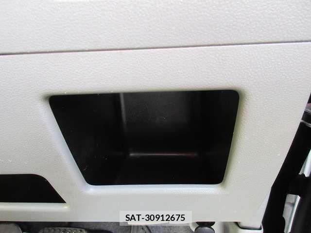 Daihatsu MOVE CONTE 2013-05 4970607-7