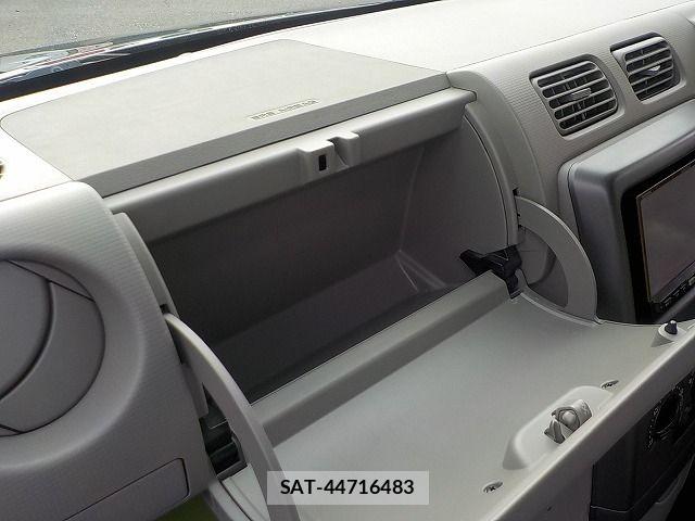 Daihatsu MOVE CONTE 2015-03 5872944-21