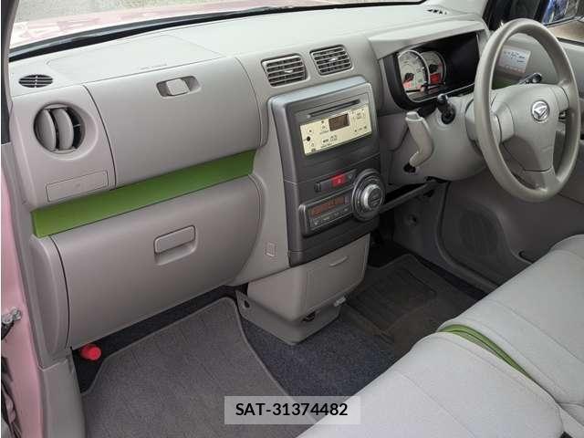 Daihatsu MOVE CONTE 2013-07 6752484-7