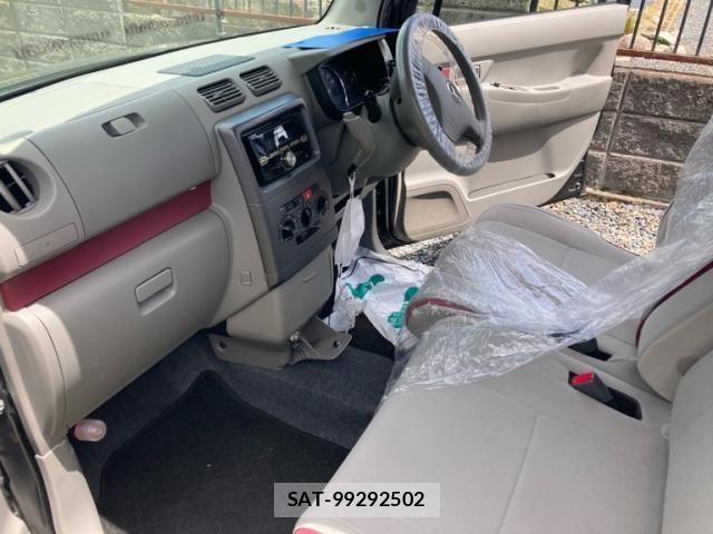 Daihatsu MOVE CONTE 2013-01 7222207-13