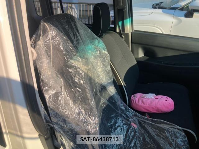 Daihatsu MOVE CONTE 2015-07 7456039-12