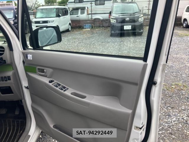 Daihatsu MOVE CONTE 2017-01 7618346-9